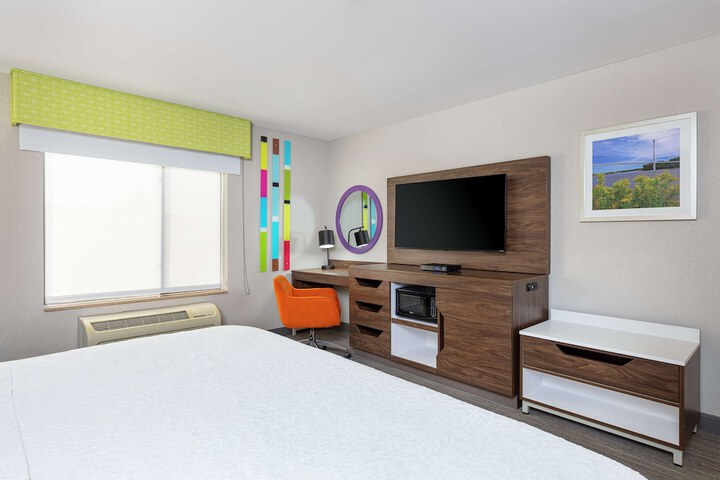 Room 11 of 35