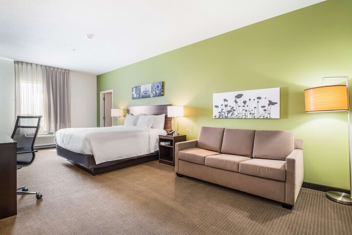 Room 40 of 72