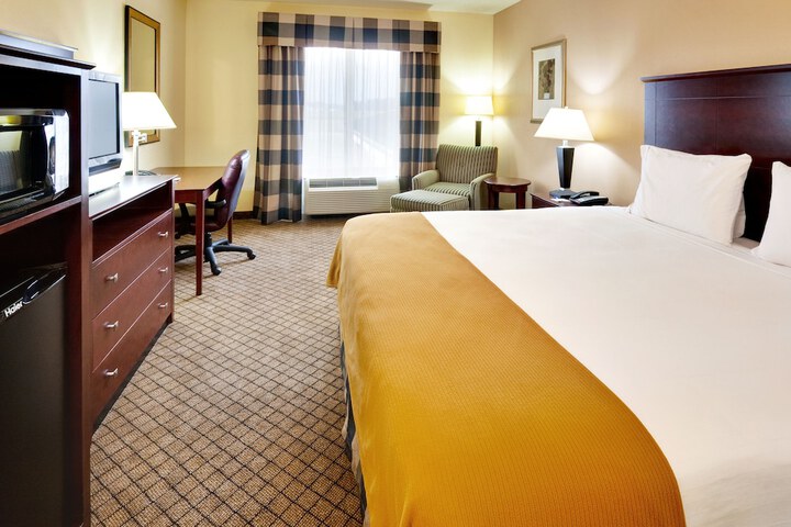 Holiday Inn Express & Suites Millington by IHG