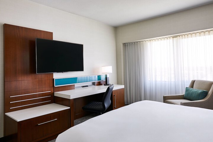 Room 12 of 33