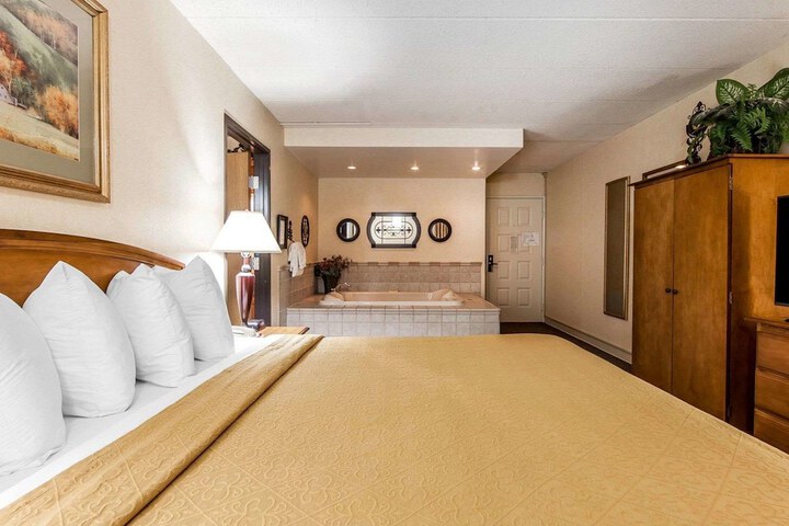 Room 20 of 32
