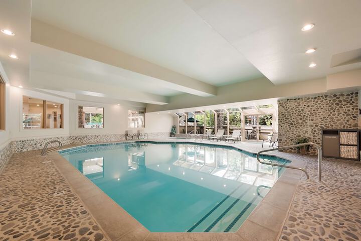 Best Western Plus Kentwood Lodge