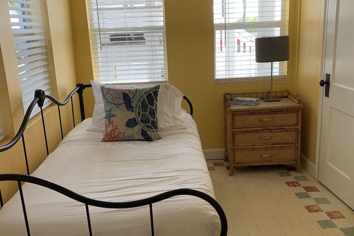 Room 42 of 71