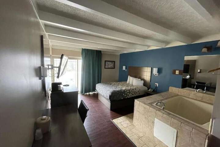 Baymont by Wyndham Bay City