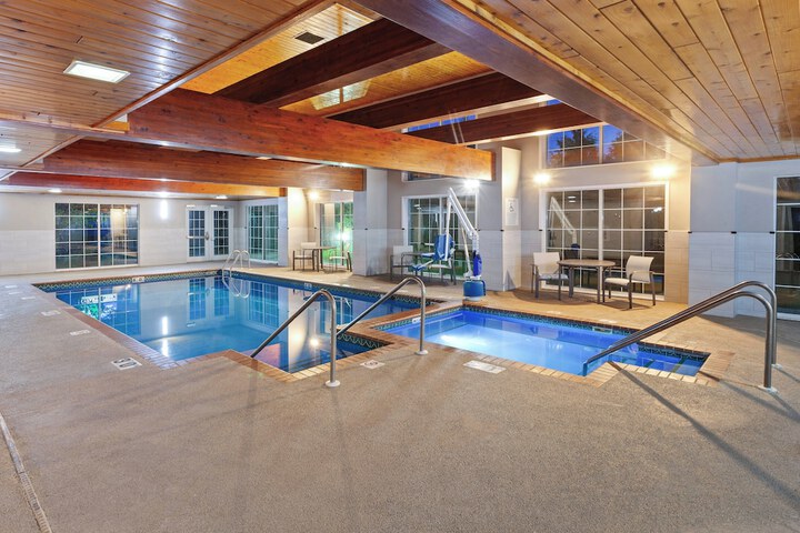 Pool 20 of 66
