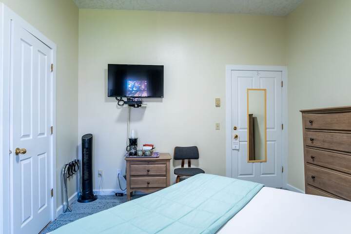 Room 53 of 97