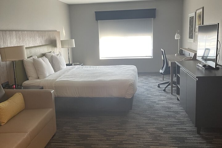 Country Inn & Suites by Radisson Madison, WI