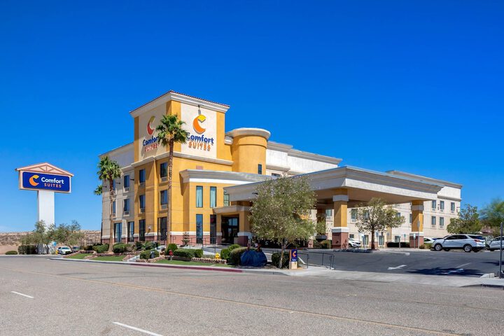 Comfort Suites Barstow near I-15