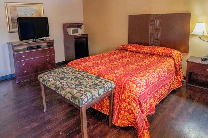 Room 7 of 26
