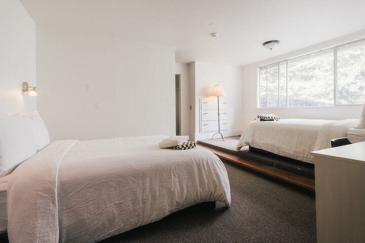 Room 20 of 38