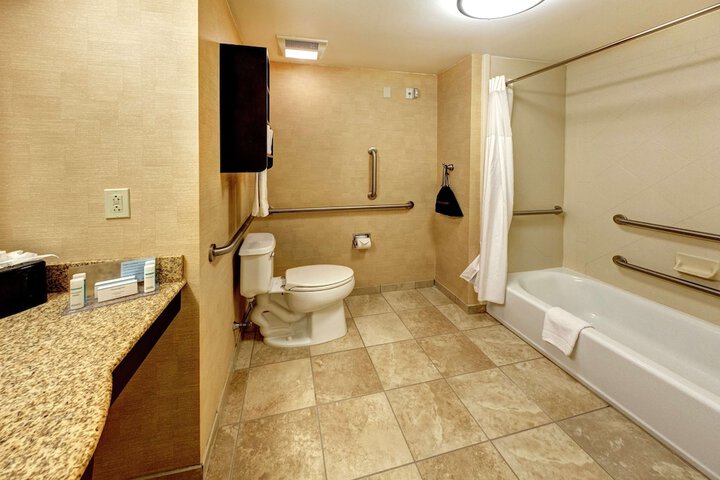 Room 13 of 42