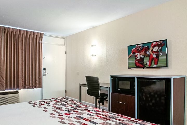 Room 30 of 32