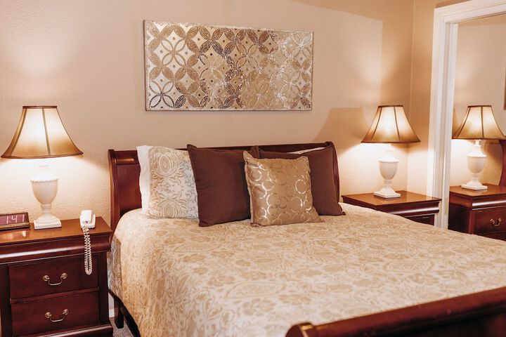 Room 16 of 34