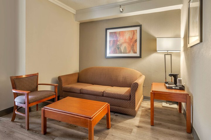 Room 19 of 25