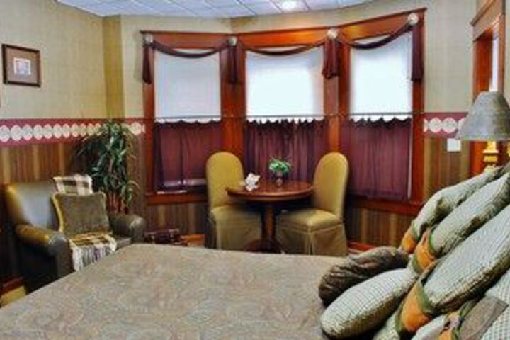 Arbor Hill Inn