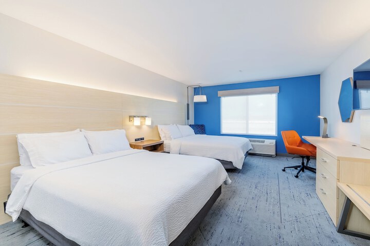 Holiday Inn Express & Suites Medford by IHG