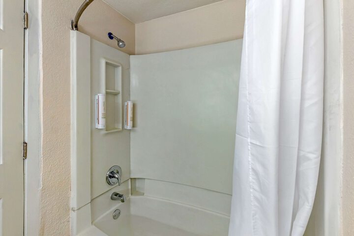 Room 16 of 21