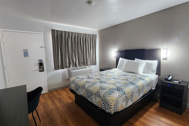 Motel 6 Conroe TX