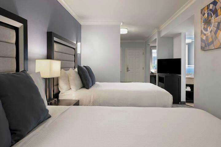 City Express by Marriott Manhattan Beach
