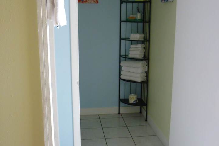 Room 11 of 42