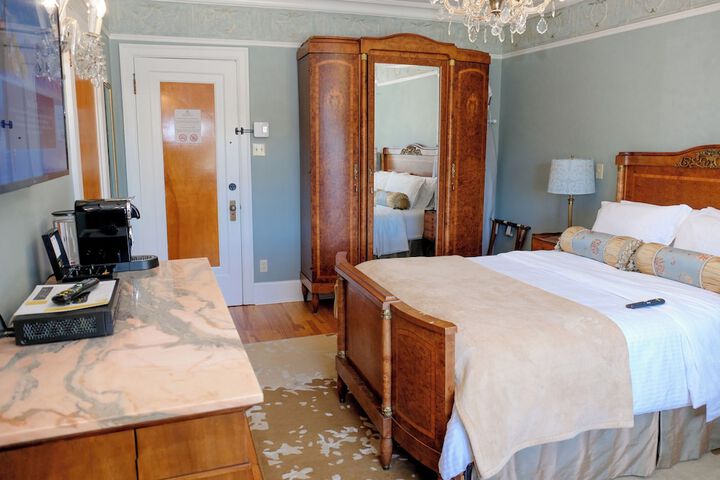Manoir Chamberland (Adults Only No Pets)
