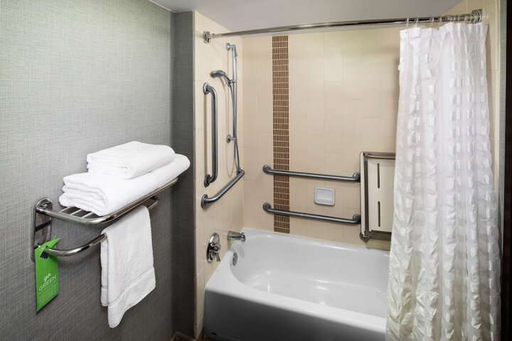 Hyatt Place Roanoke Airport / Valley View Mall