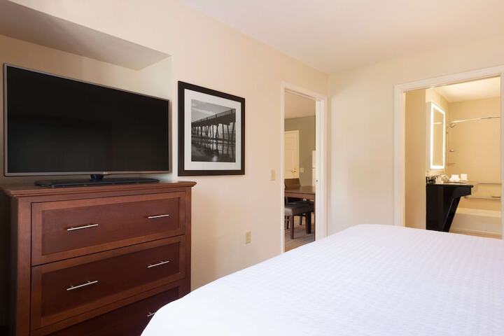 Room 18 of 36