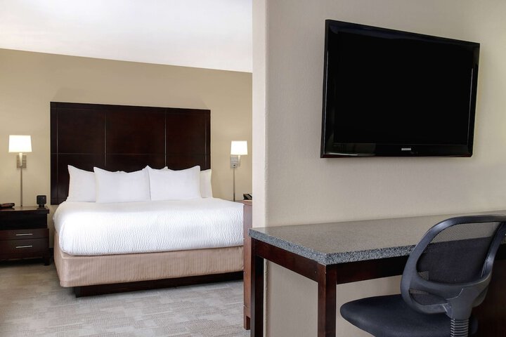 Days Inn by Wyndham Medicine Hat