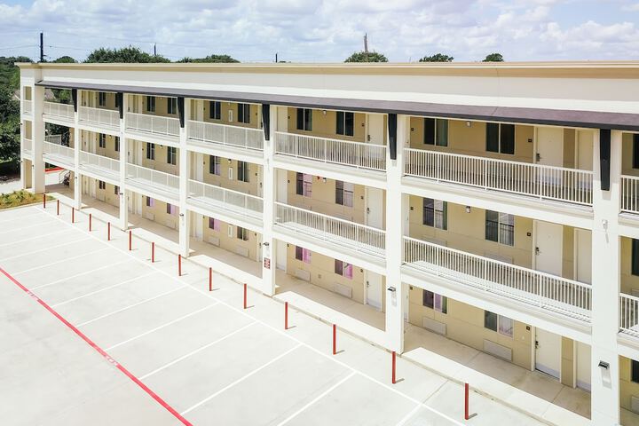 Hotel 2 of 69