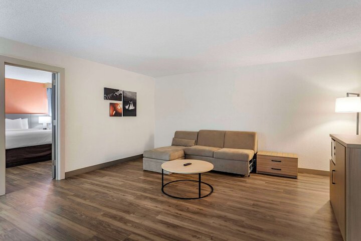 Room 19 of 46