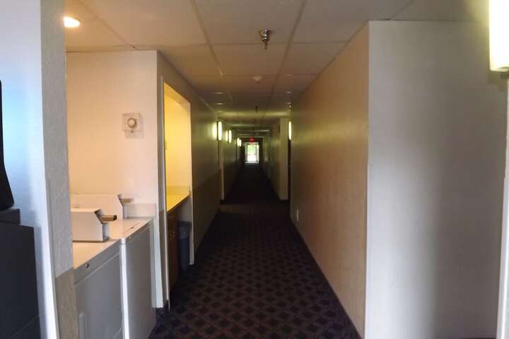 Ballroom/Hall 48 of 52