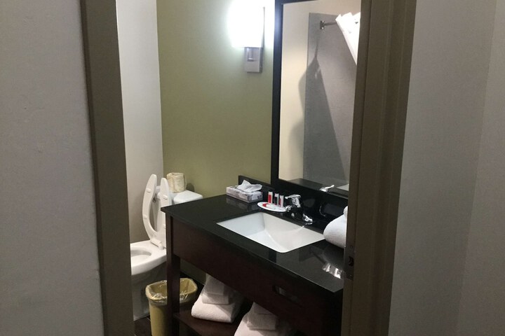 Room 29 of 38