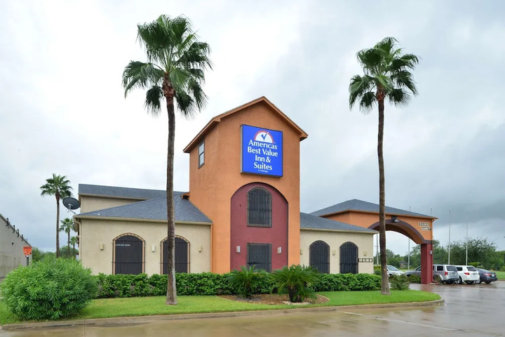 Best Western Garden Inn & Suites