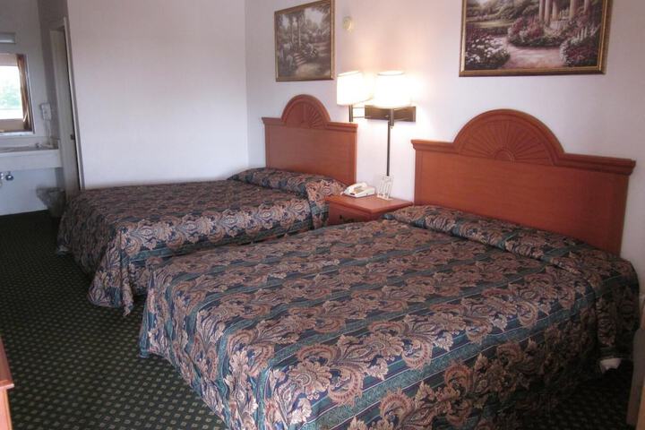 Room 9 of 21