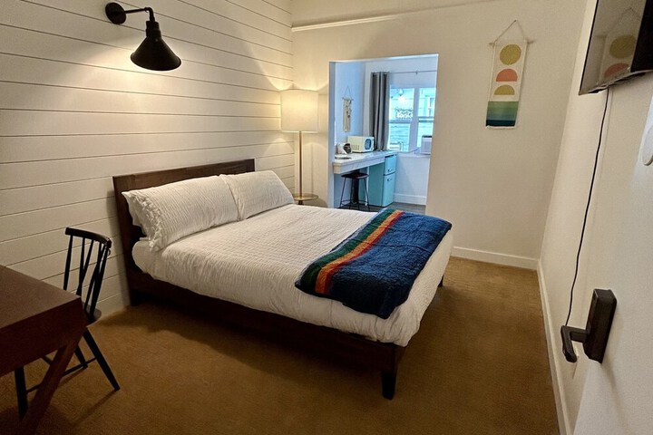 Room 21 of 26