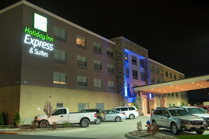 Hotel 2 of 32