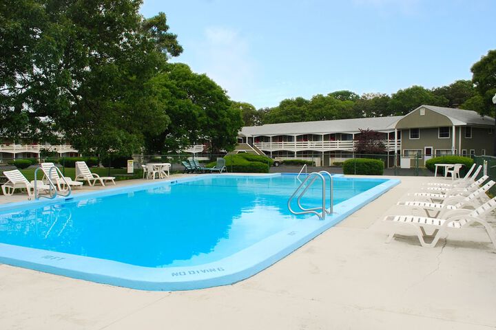Pool 11 of 31