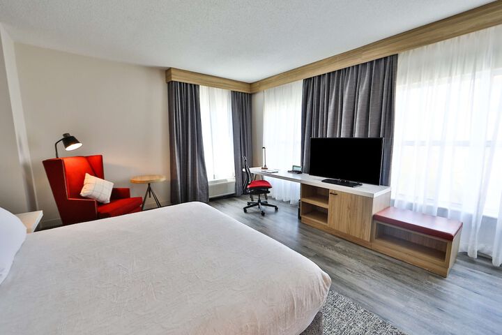 Room 12 of 93
