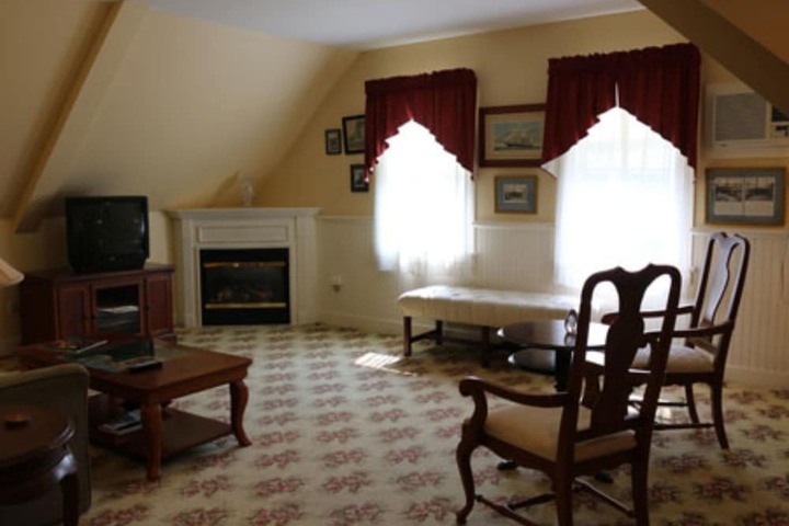 Room 13 of 46