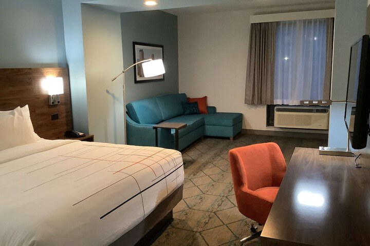 Room 14 of 31