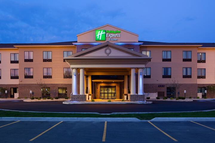 Holiday Inn Express and Suites Mason City by IHG