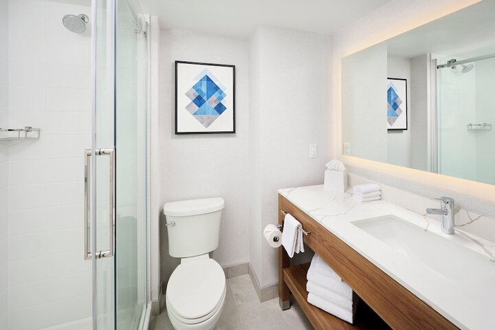 Candlewood Suites Burlington Conference Centre by IHG