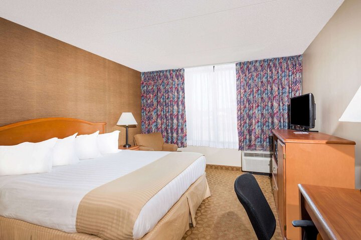Ramada by Wyndham Watertown / Thousand Islands NY