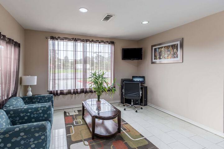 Business Center 24 of 24