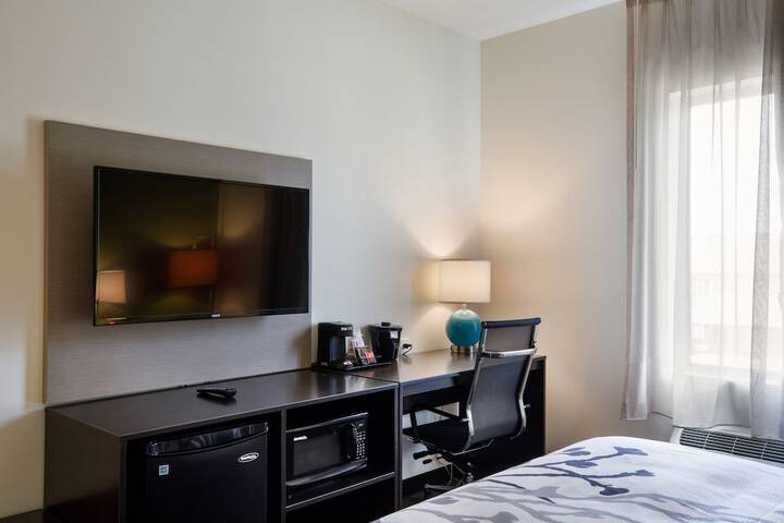 Room 30 of 72