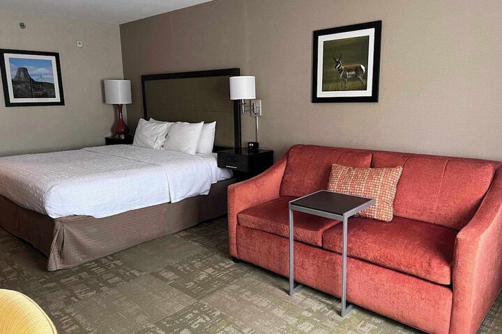 Summit Suites