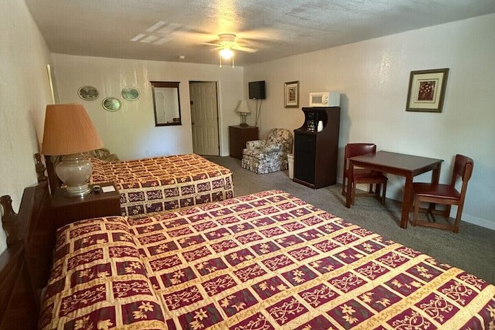 Little Shamrock Motel A1