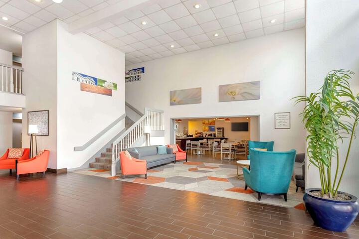 Hotel Interior 7 of 36