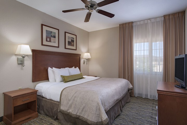 Room 18 of 27
