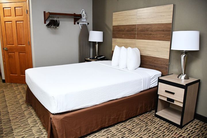 Baymont Inn & Suites by Wyndham Platteville